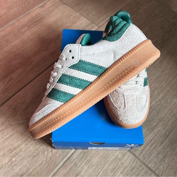 Adidas *NWT* unisex Samba XLG Shoes in Putty Grey / Collegiate Green / Gum - Picture 6 of 10
